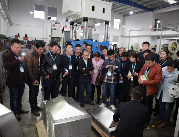 攜手并進，共創共贏——熱烈歡迎科恩陜西經銷商團隊到廠參觀學習